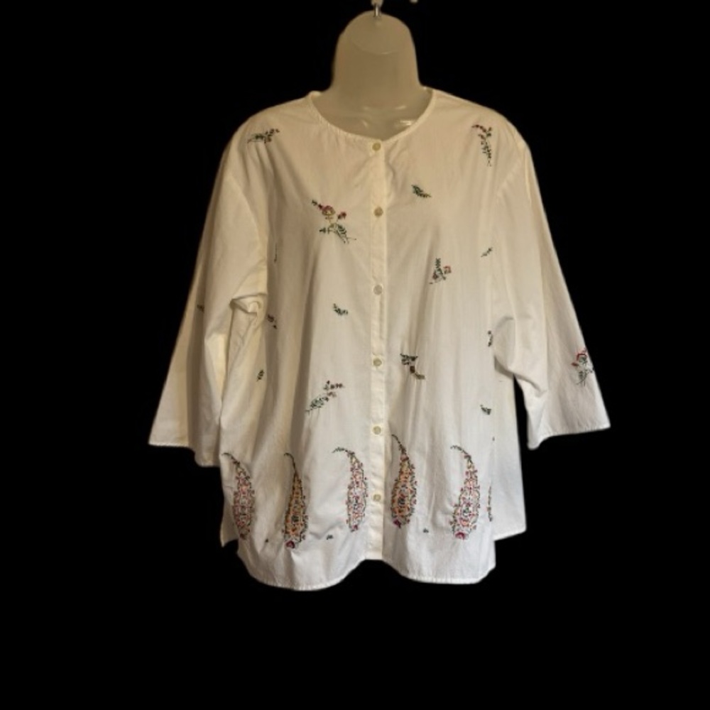 GORGEOUS    Susan Bristol White Cotton Top w/Floral Embroidery   LARGE   #I